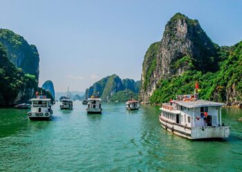 Top 10 điểm du lịch được tìm kiếm nhiều nhất 2023