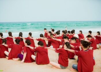 Top 13 địa điểm thích hợp để tổ chức team building biển vào dịp hè